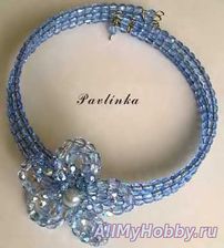 Голубой цветочек из бисера для ожерелья